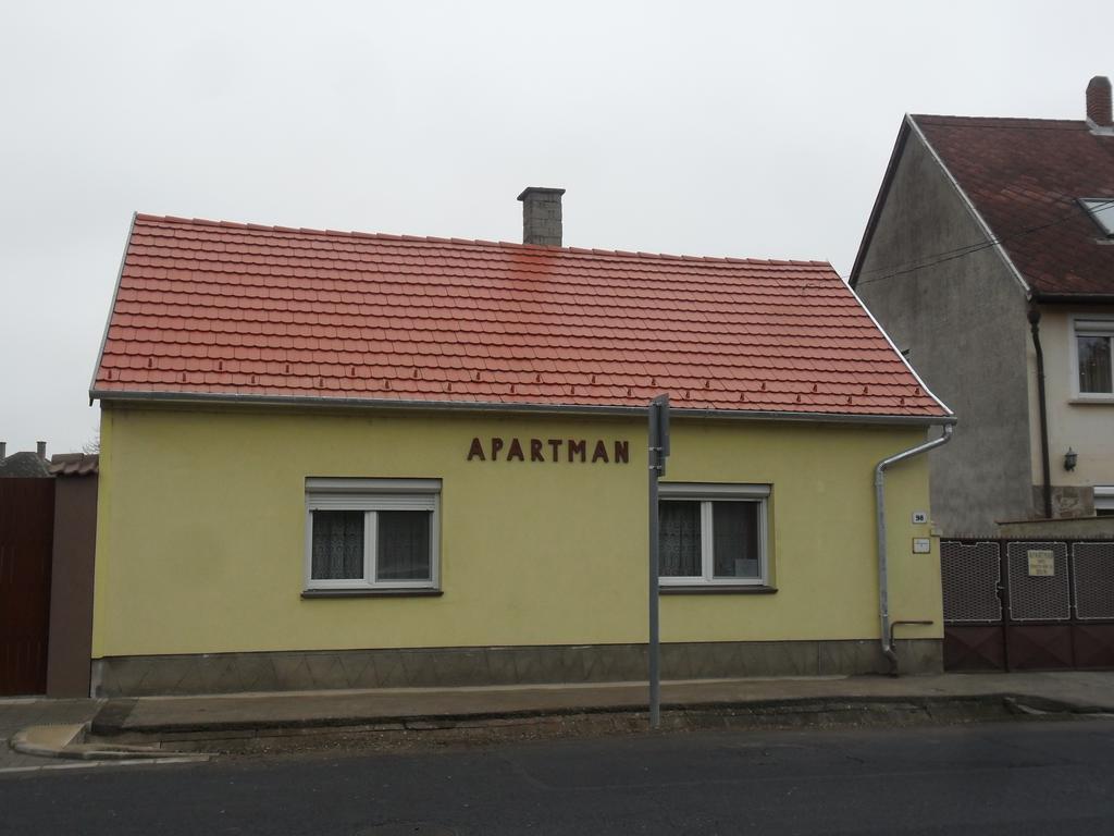 Pallósi Ház A Sárvár Habitación foto